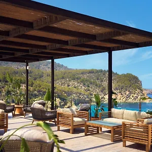 Отель Cala San Miguel Ibiza, Curio Collection By Hilton, Adults Only, Port de Sant Miguel